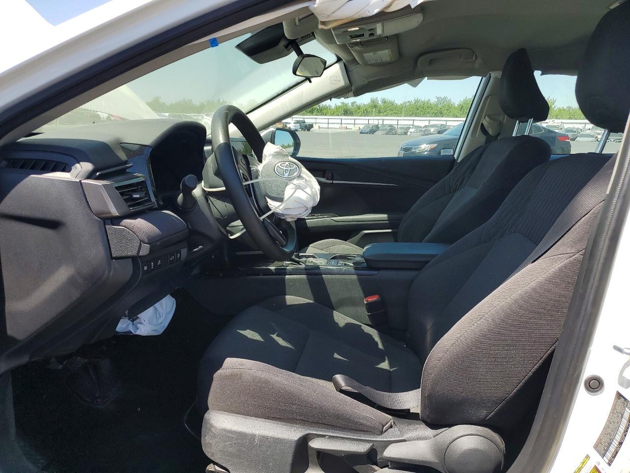 2025 Toyota Camry Le - Фото 7