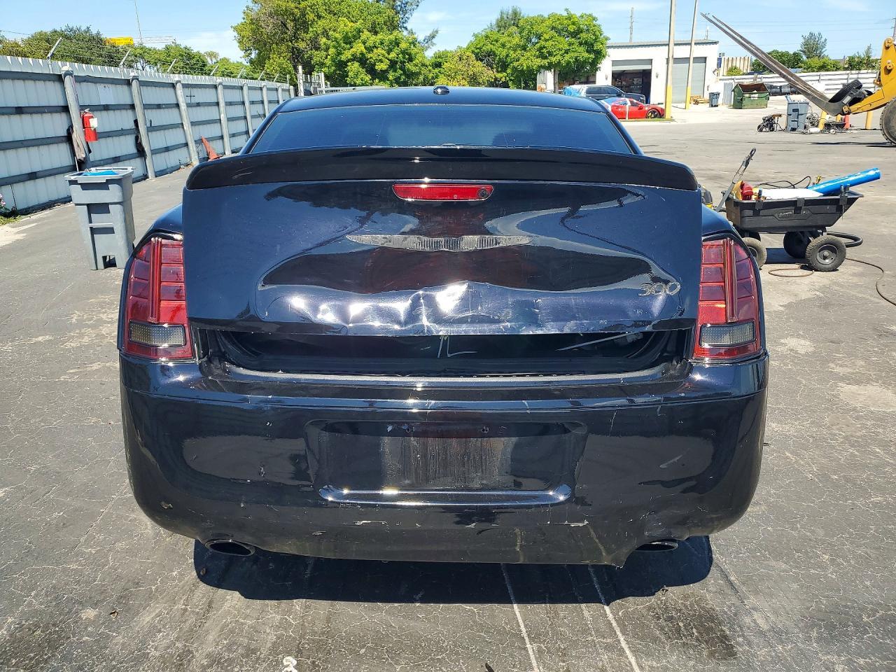 2014 Chrysler 300 - Фото 6