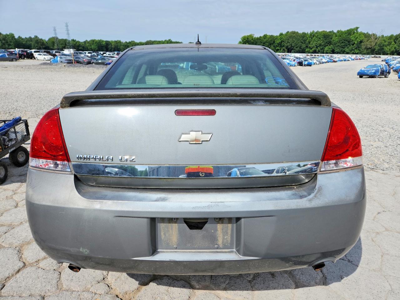 2007 Chevrolet Impala - Image 6