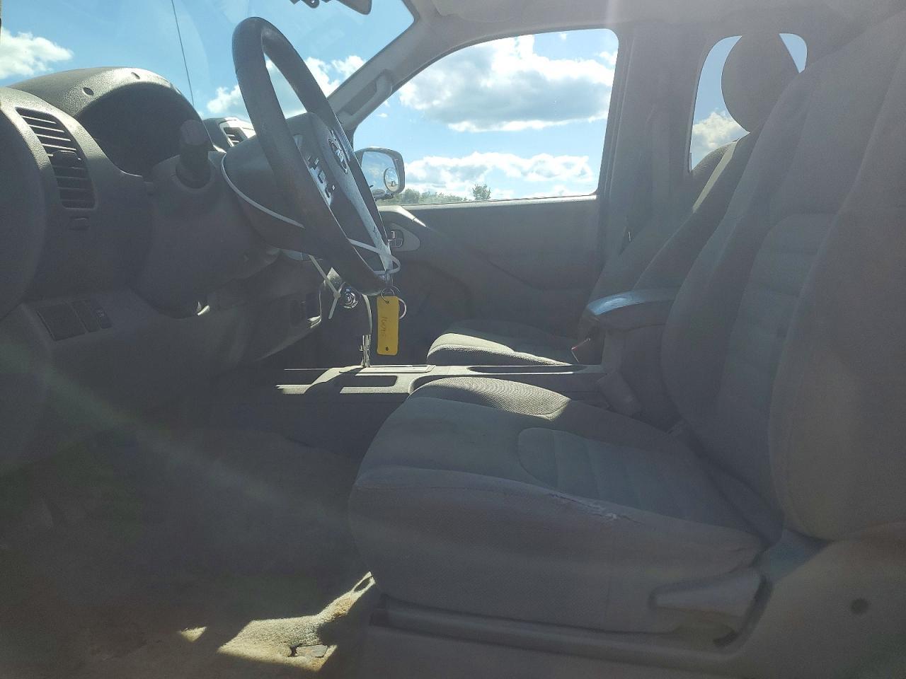 2016 Nissan Frontier S - Image 7