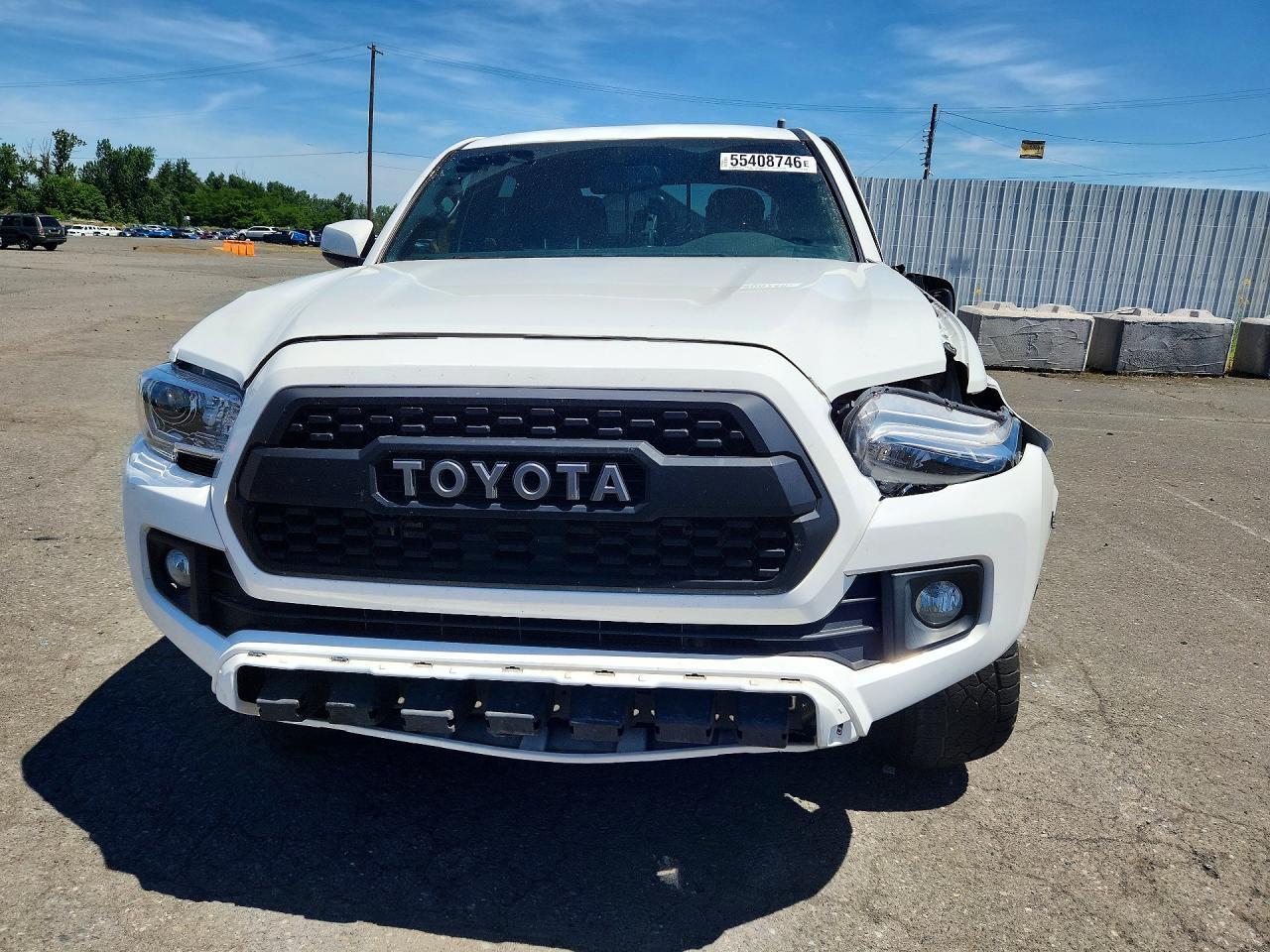 2017 Toyota Tacoma Trd Off-Road - Image 5