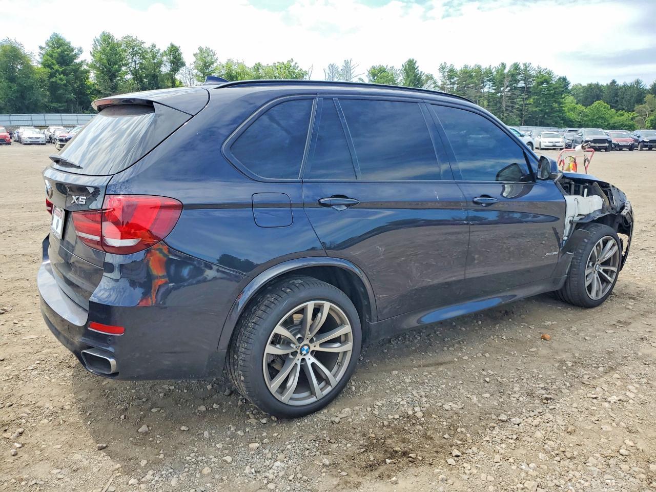 2016 BMW X5 xDrive35I - Фото 3