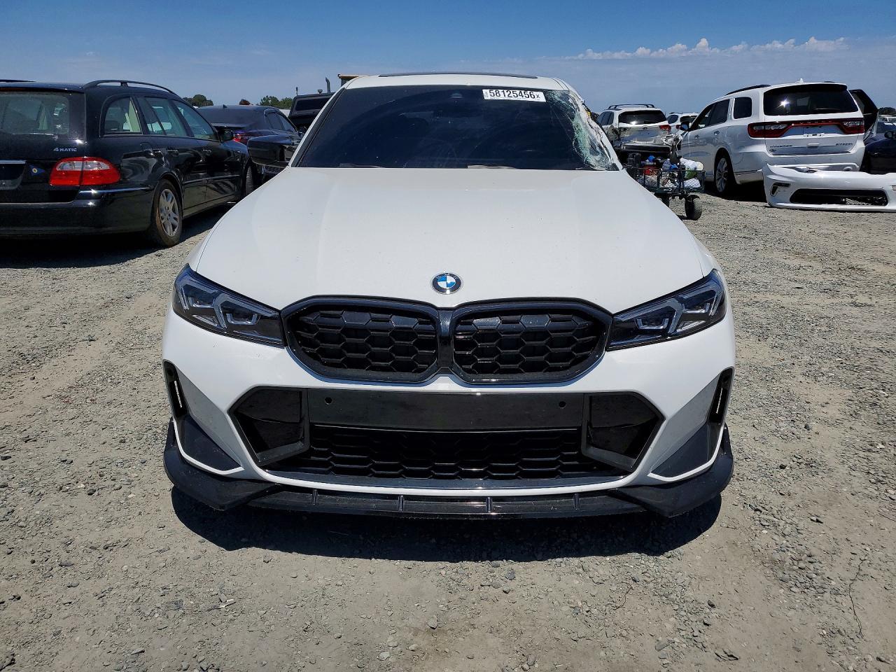 2023 BMW 330I - Фото 5
