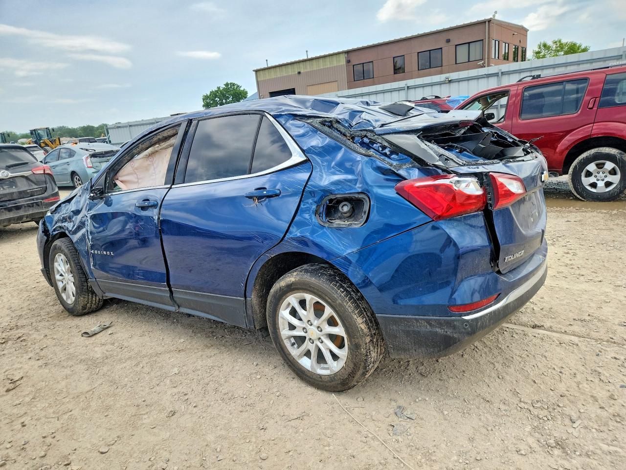 2019 Chevrolet Equinox Lt - Image 2