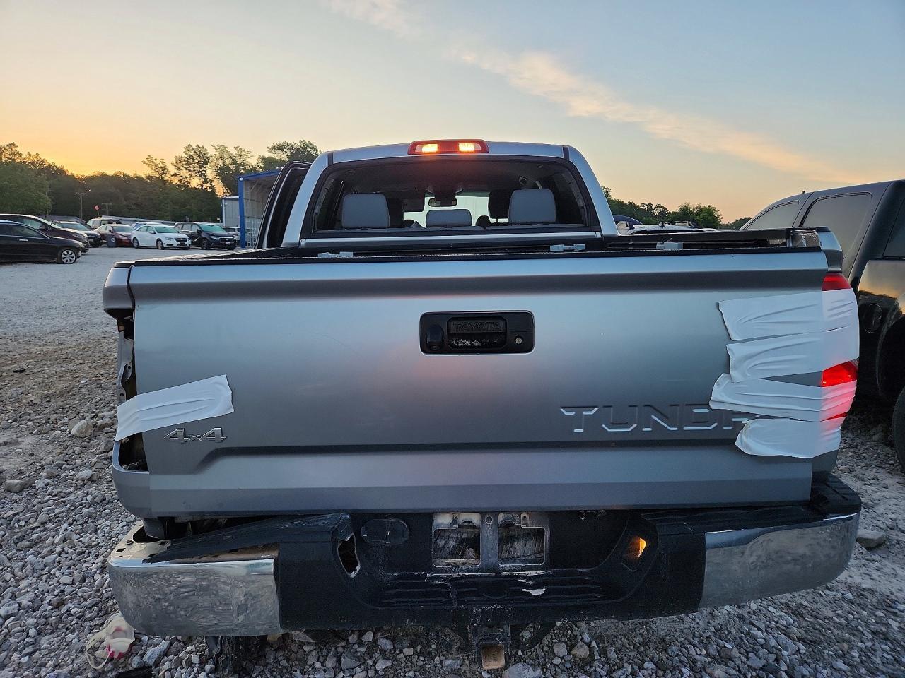 2015 Toyota Tundra Crewmax Limited - Фото 6
