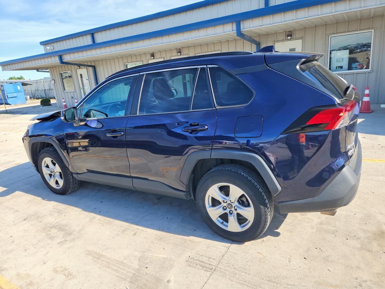 2019 Toyota Rav4 Xle - Image 2