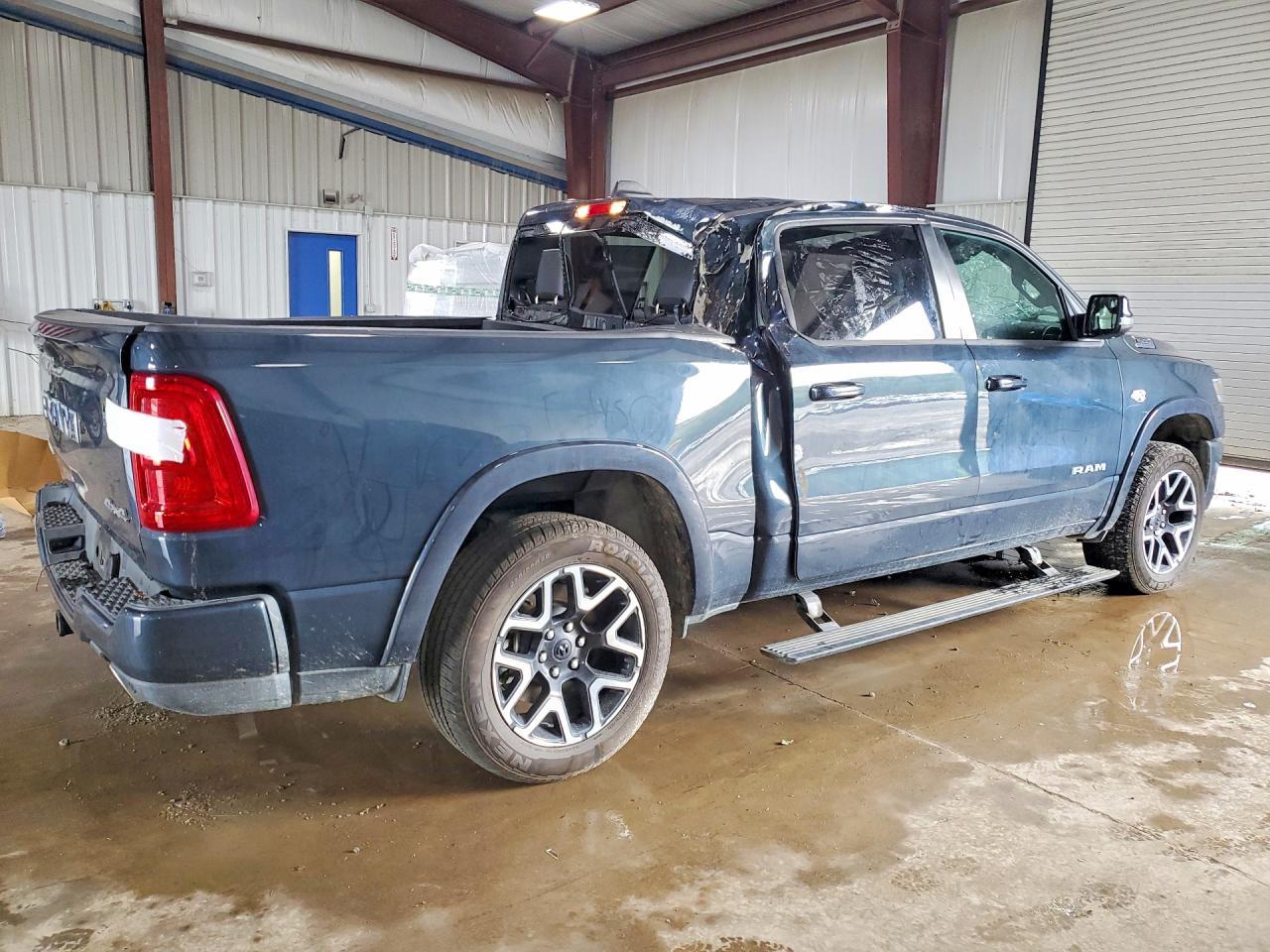 2026 Ram 1500 Laramie - Фото 3