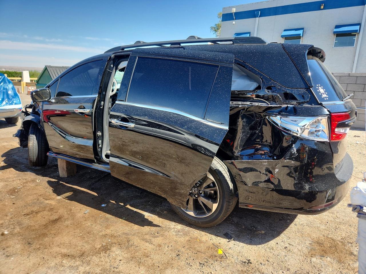 2022 Honda Odyssey Elite - Фото 2