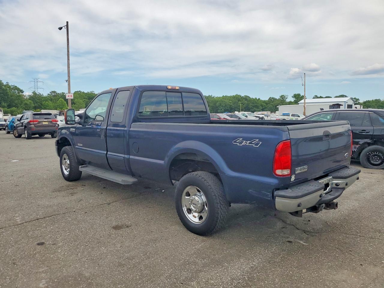 2006 Ford F250 Super Duty - Image 2