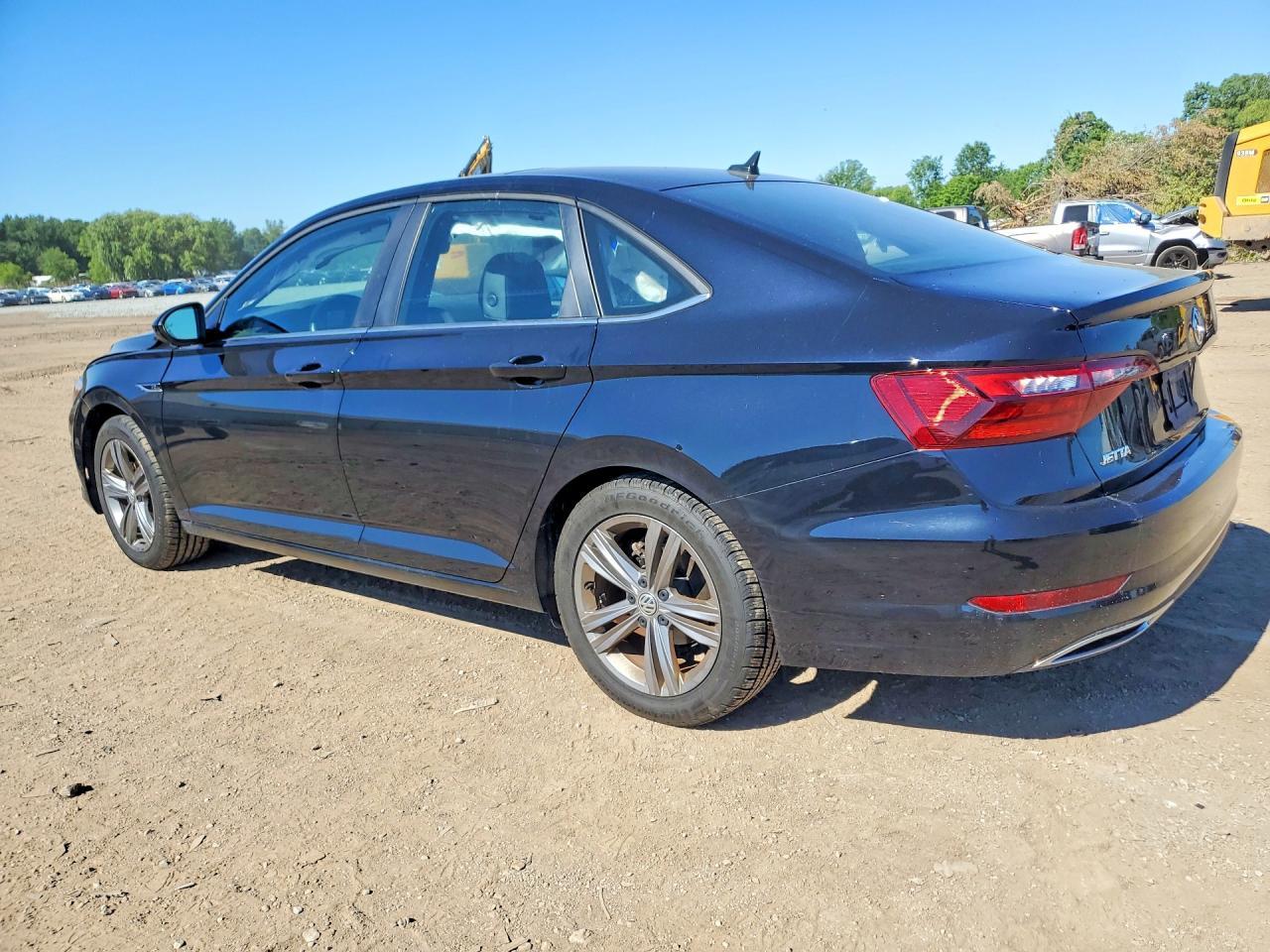 2021 Volkswagen Jetta S - Фото 2