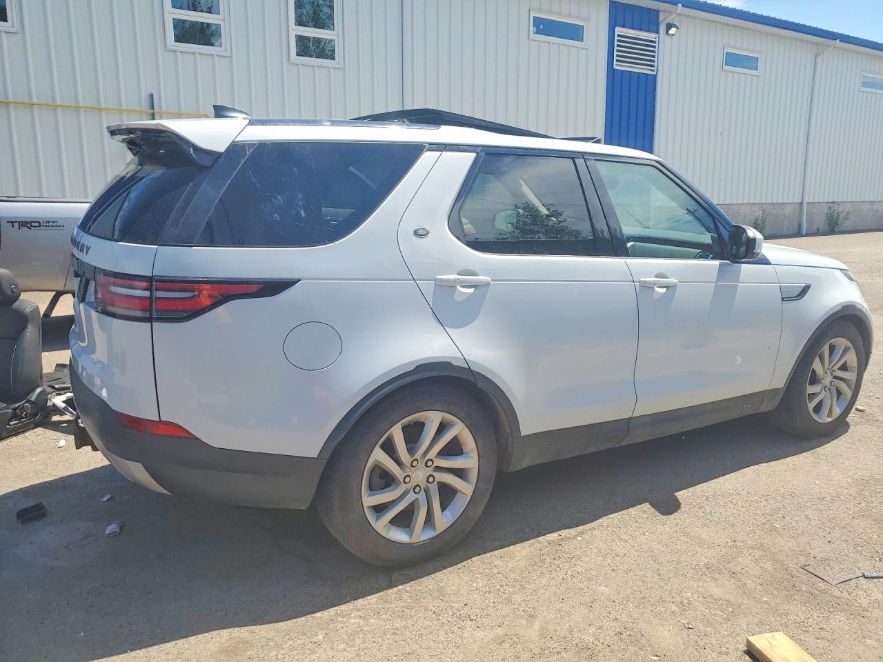 2017 Land Rover Discovery Hse - Image 3