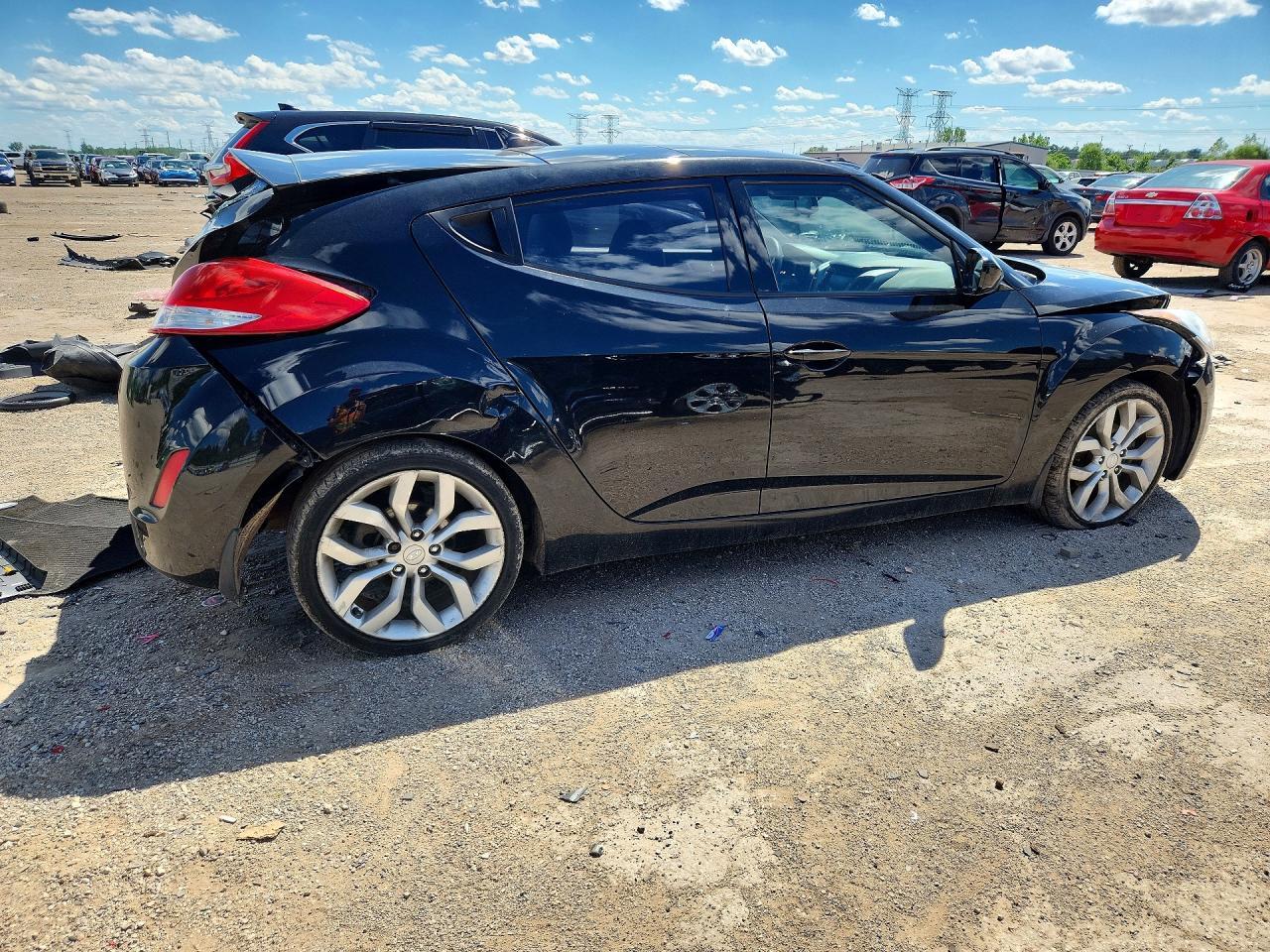 2013 Hyundai Veloster Base - Фото 3