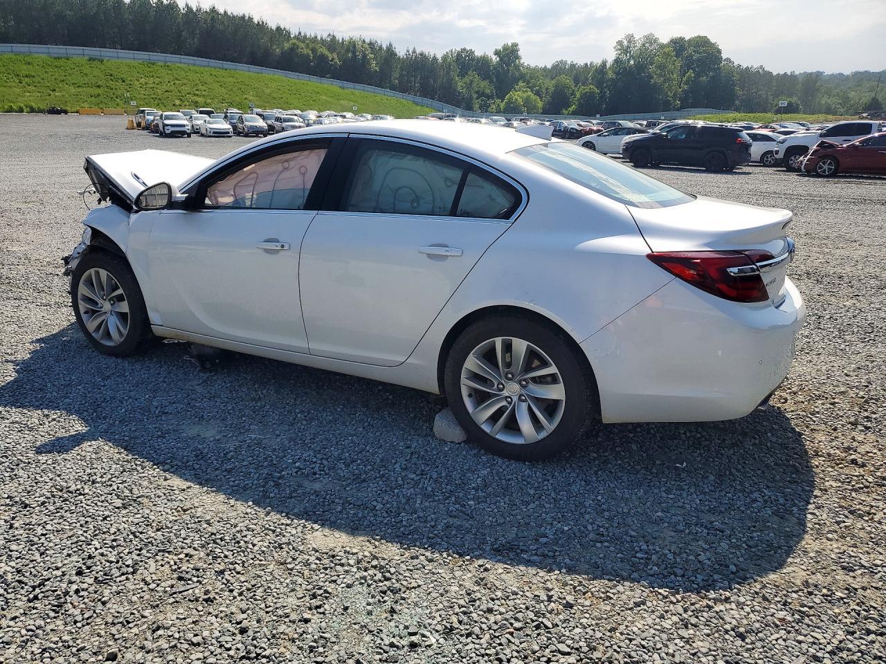 2016 Buick Regal Premium - Image 2