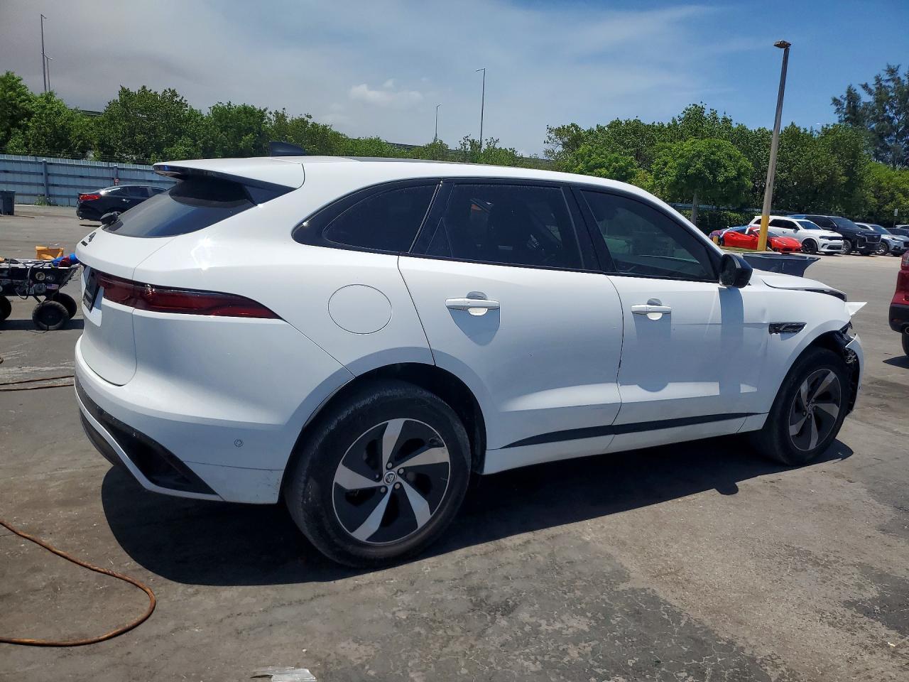 2024 Jaguar F-Pace R-Dynamic S - Фото 3