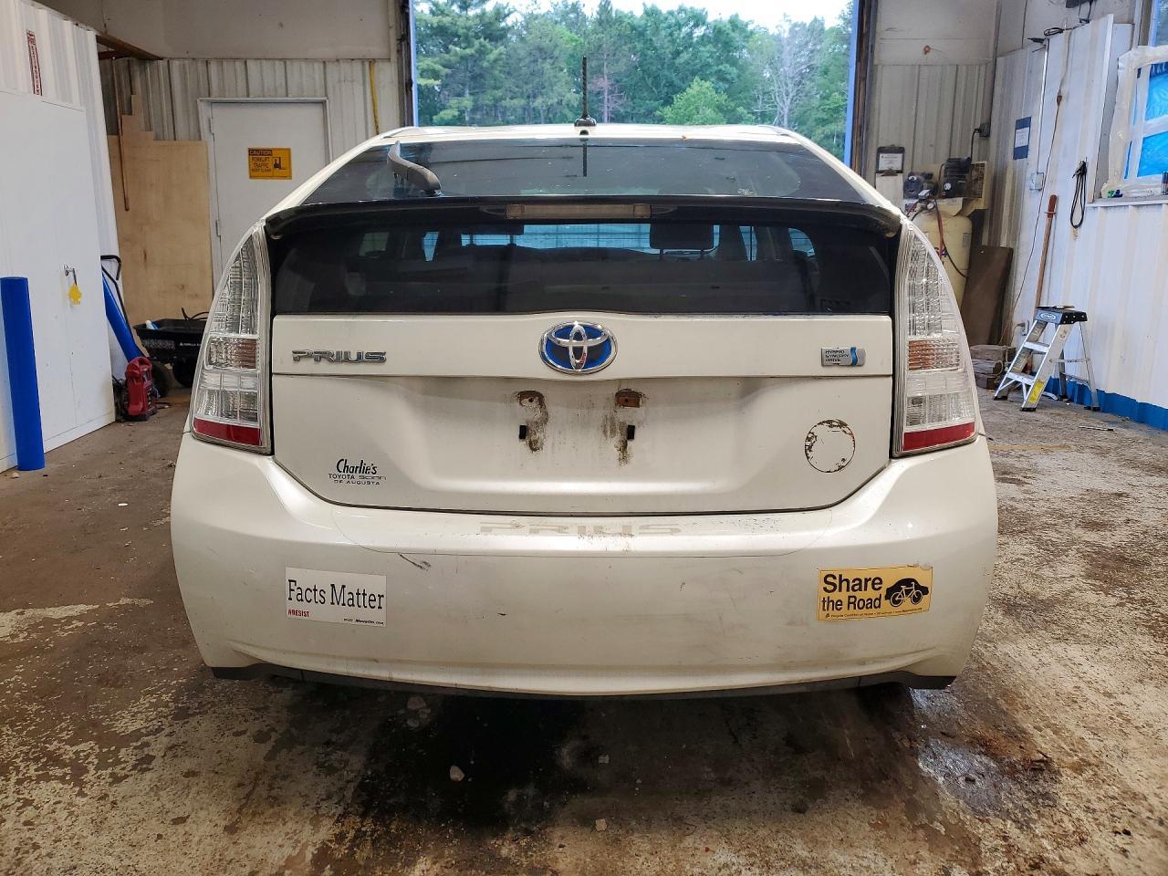 2010 Toyota Prius Iii - Фото 6