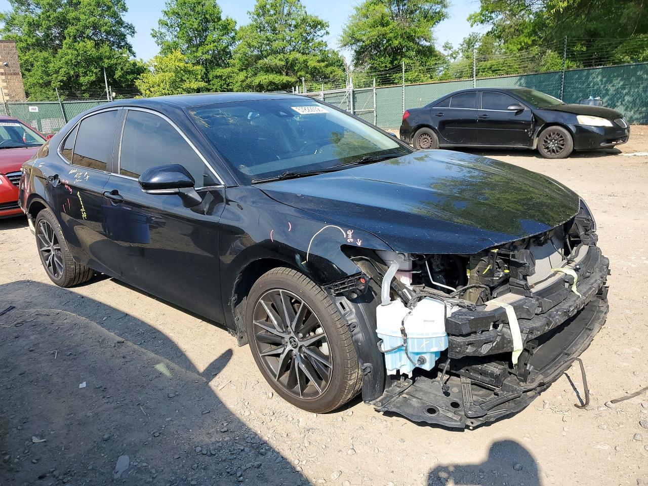 2022 Toyota Camry Se - Фото 4