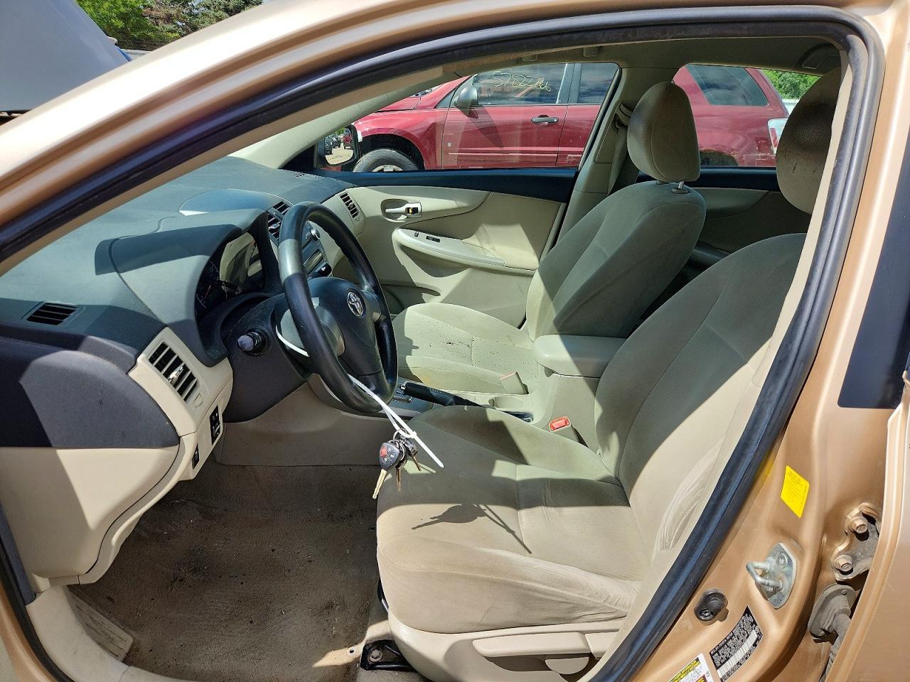2011 Toyota Corolla Le - Image 7