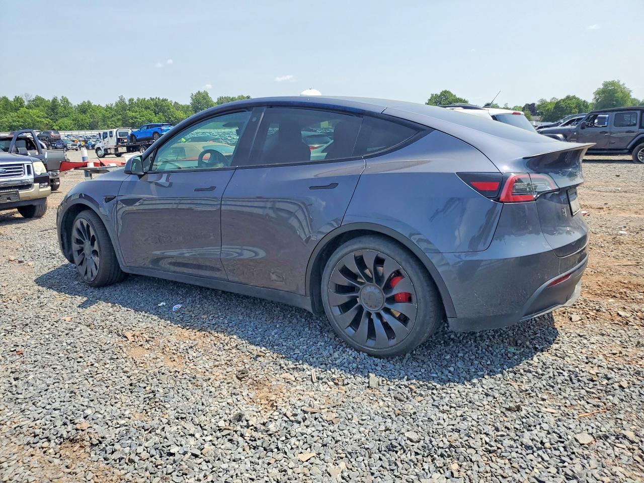 2022 Tesla Model Y - Фото 2
