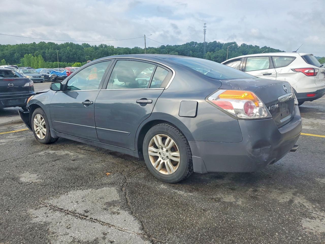 2011 Nissan Altima 2.5 - Фото 2