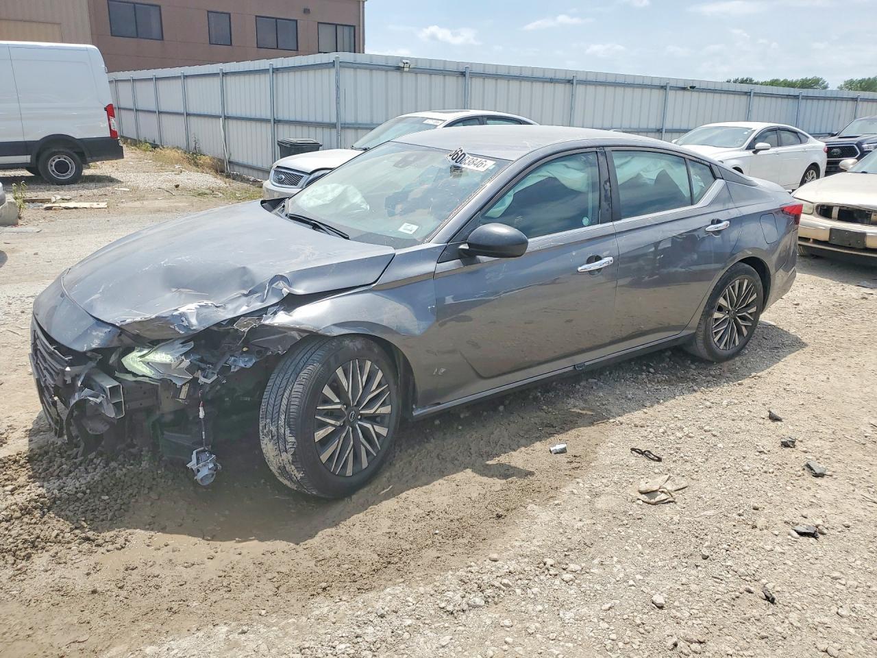 2024 Nissan Altima Sv