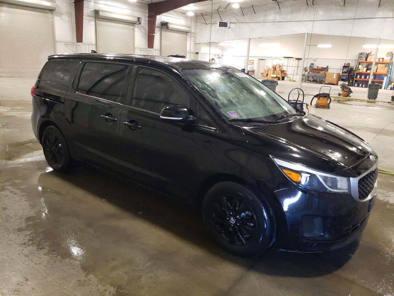 2018 Kia Sedona L - Image 4