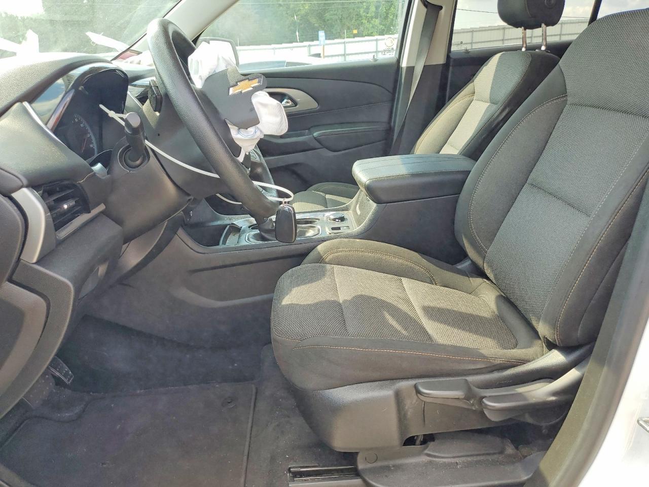 2021 Chevrolet Traverse Ls - Фото 7