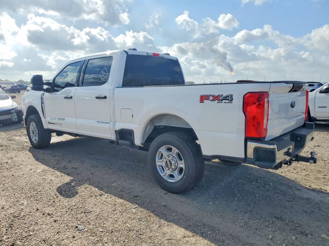 2025 Ford F250 Super Duty - Image 2