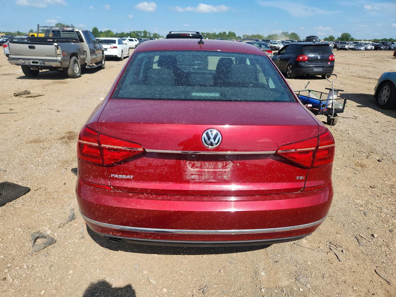 2016 Volkswagen Passat S - Фото 6
