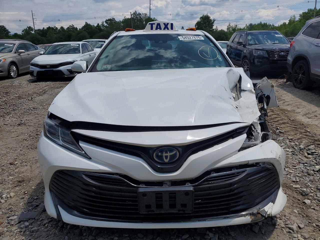 2019 Toyota Camry Le - Image 5