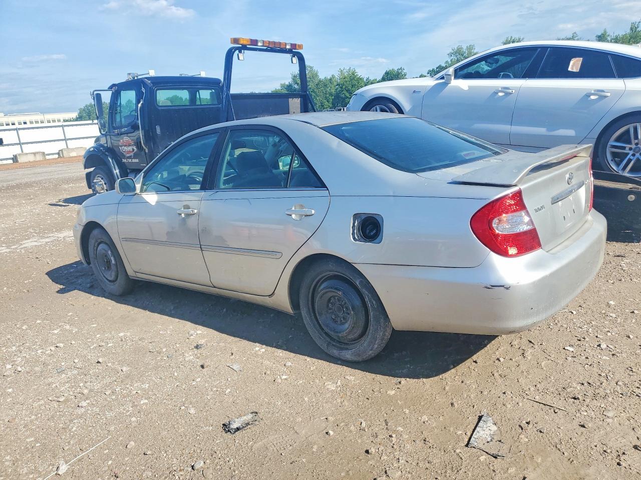 2002 Toyota Camry Xle V6 - Image 2