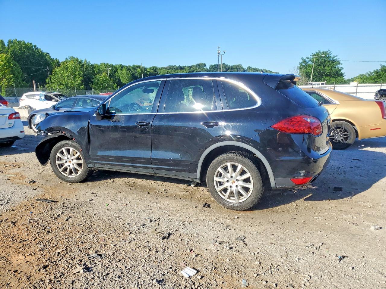2013 Porsche Cayenne - Image 2