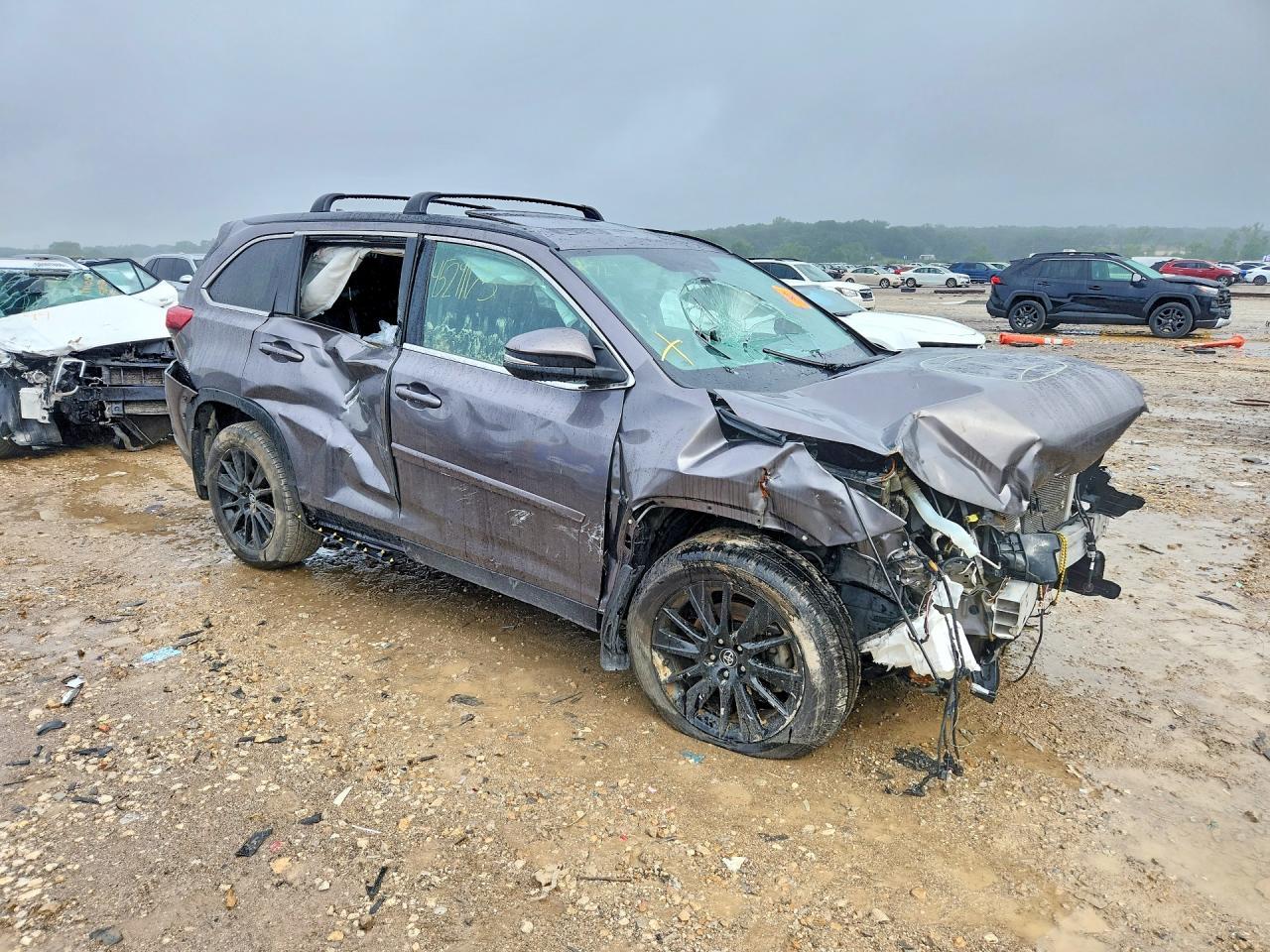 2019 Toyota Highlander Se - Image 4