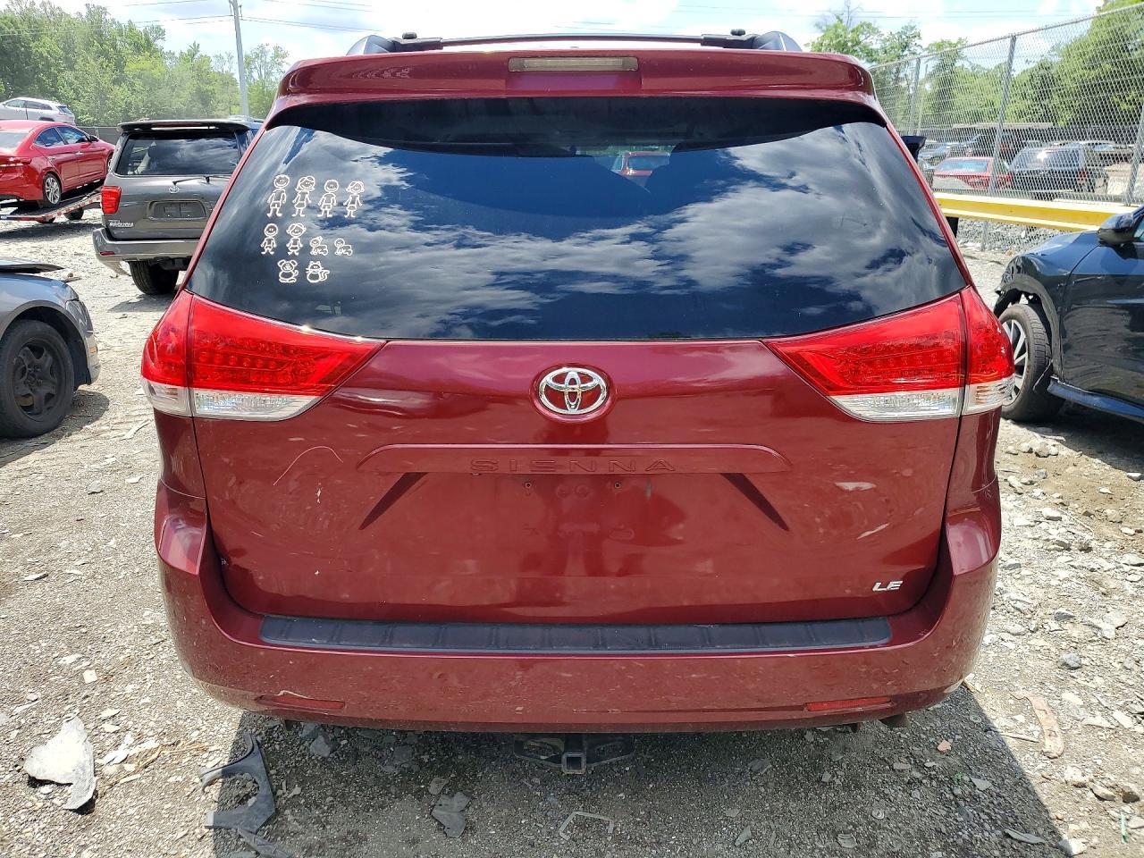 2012 Toyota Sienna Le - Фото 6
