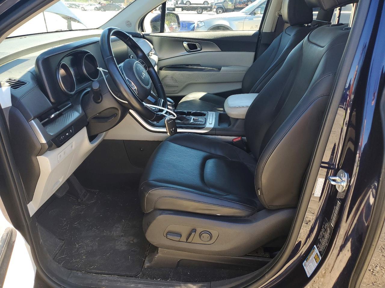 2022 Kia Carnival Lx - Фото 7