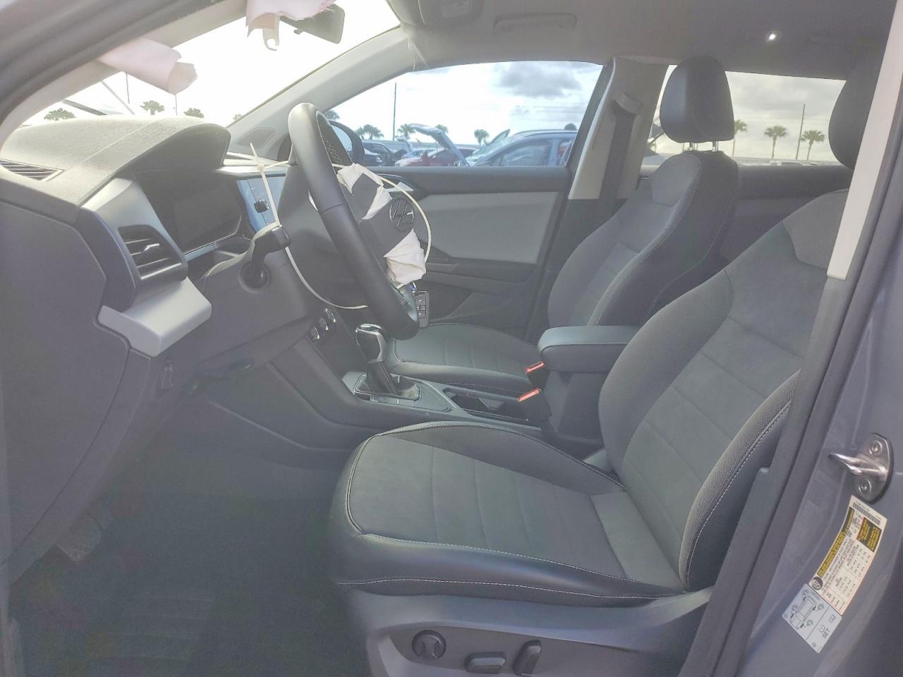 2022 Volkswagen Taos Se - Фото 7