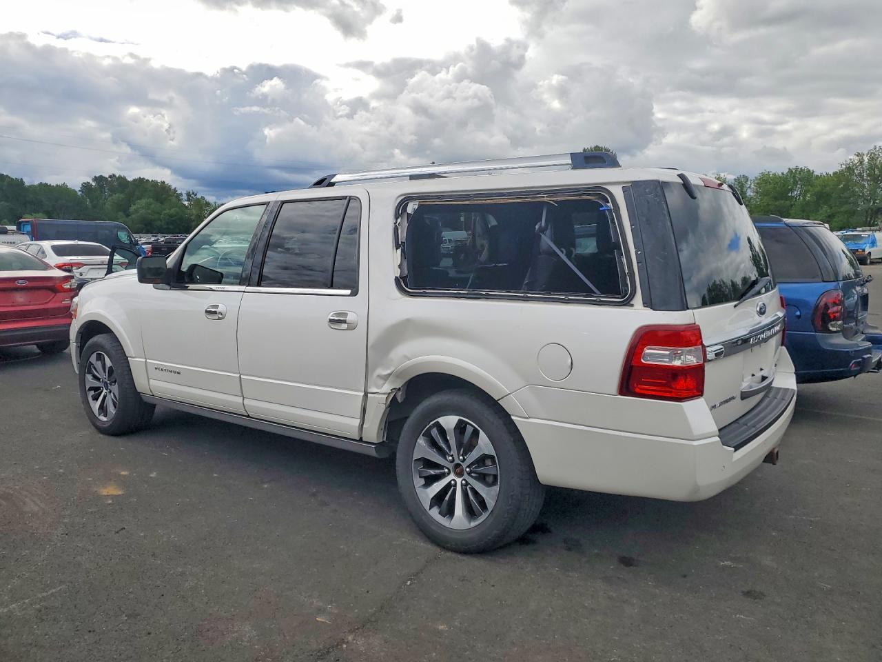2016 Ford Expedition El Platinum - Image 2