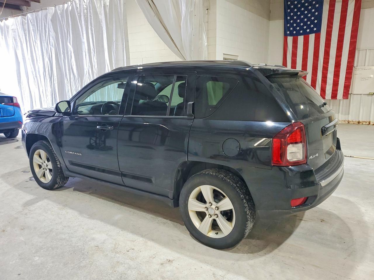 2015 Jeep Compass Latitude - Фото 2