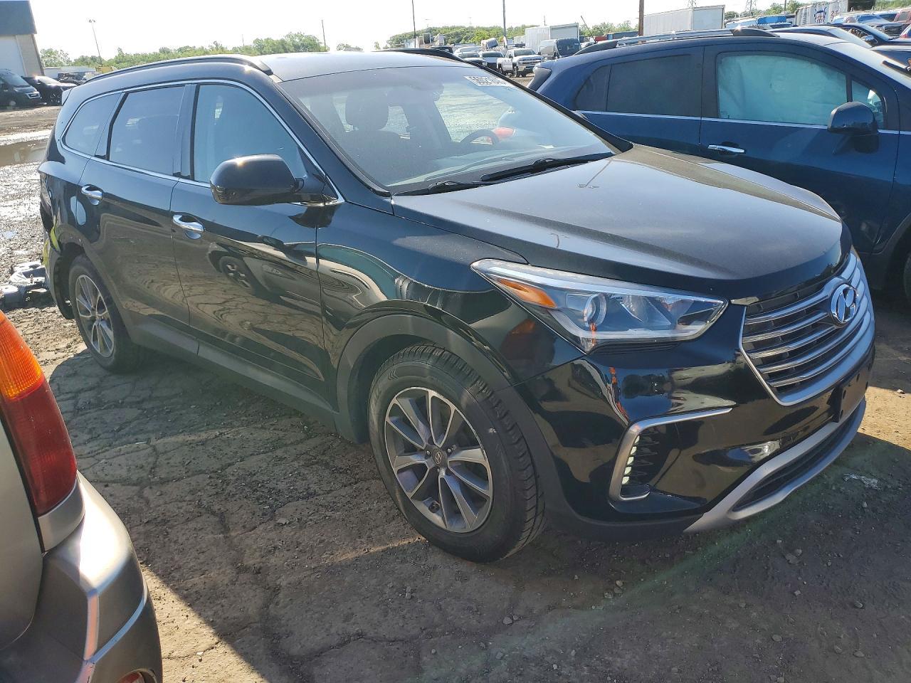 2017 Hyundai Santa Fe Se - Фото 4