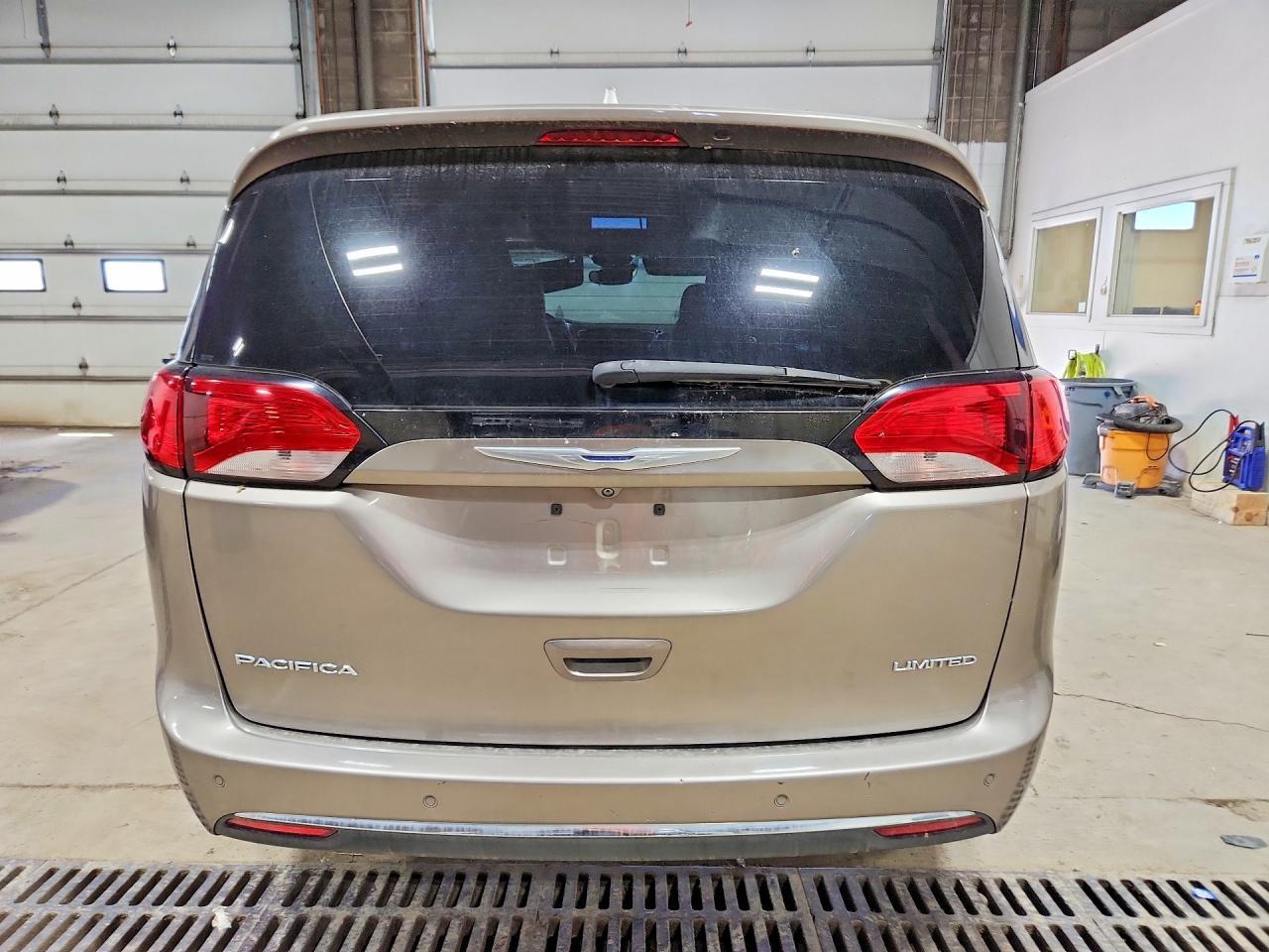 2017 Chrysler Pacifica Limited - Фото 6