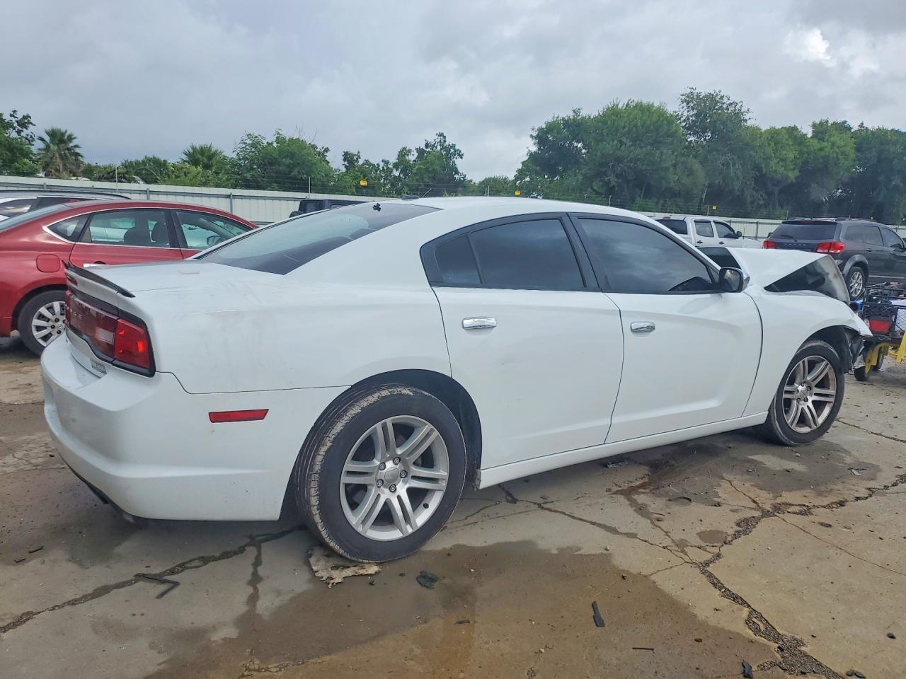 2011 Dodge Charger - Image 3