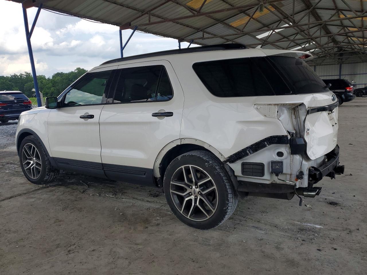 2018 Ford Explorer Sport - Image 2