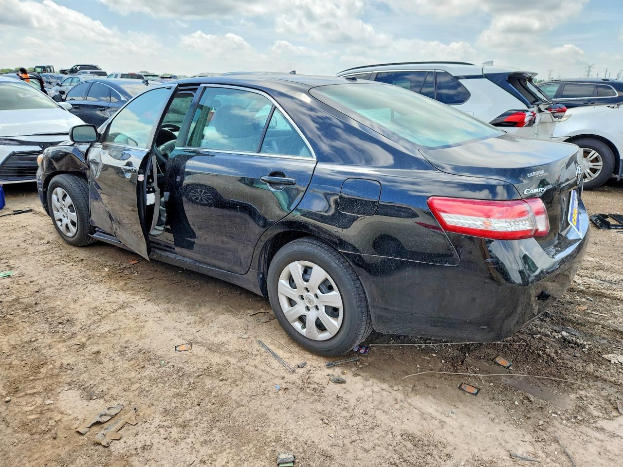 2010 Toyota Camry Le - Image 2