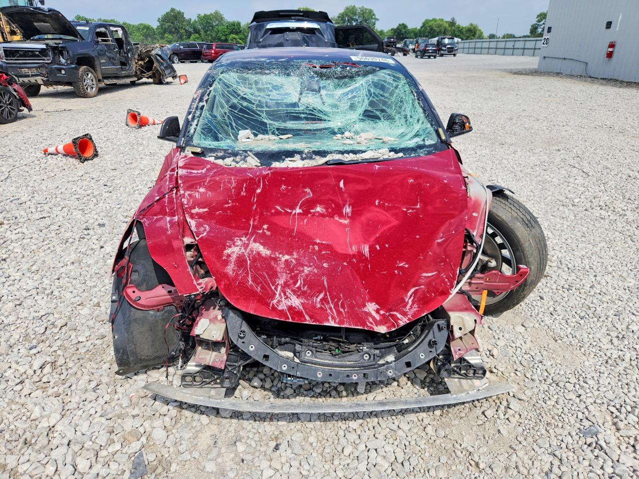 2018 Tesla Model 3 - Фото 5