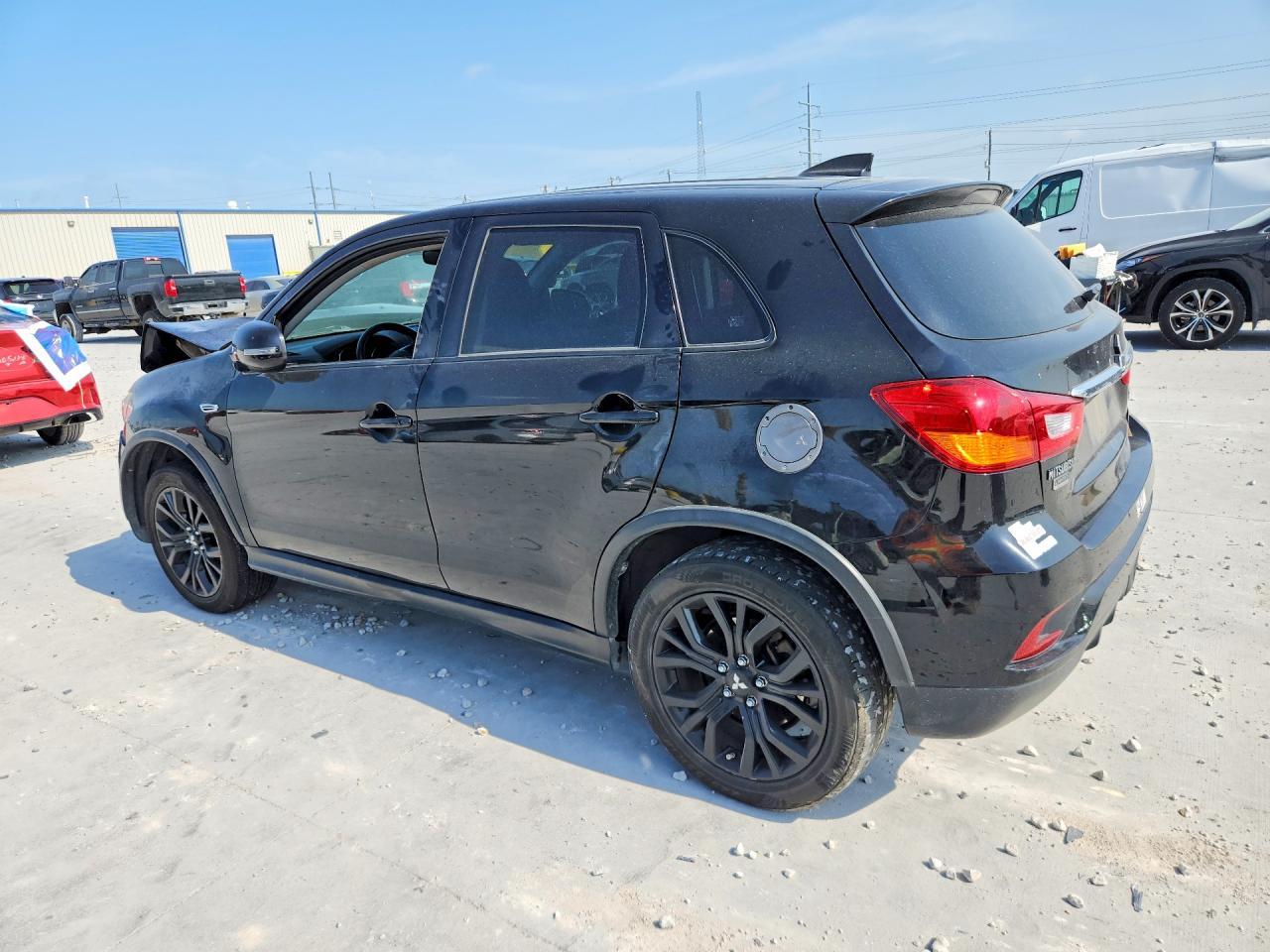 2018 Mitsubishi Outlander Sport Es - Image 2