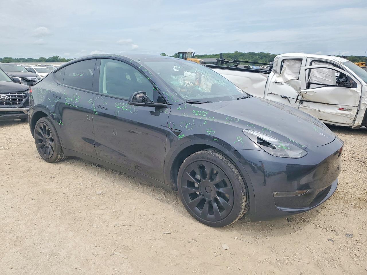 2024 Tesla Model Y - Image 4