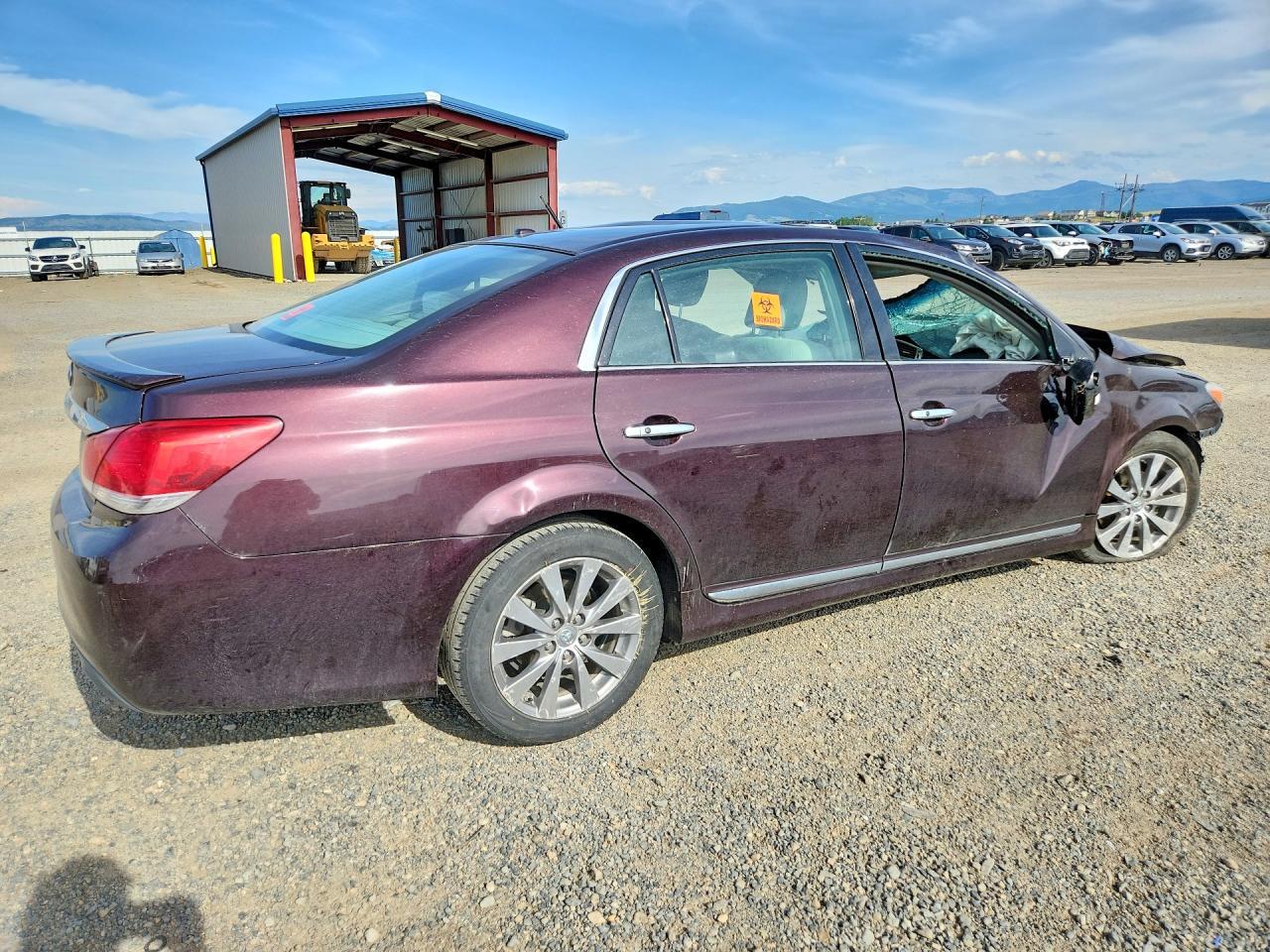 2011 Toyota Avalon Limited - Image 3