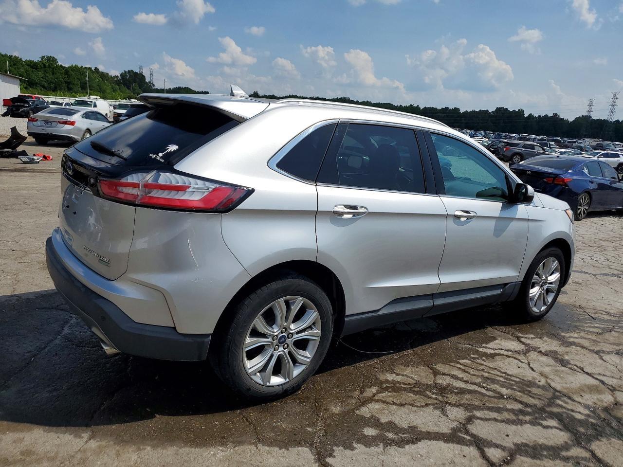 2019 Ford Edge Titanium - Фото 3