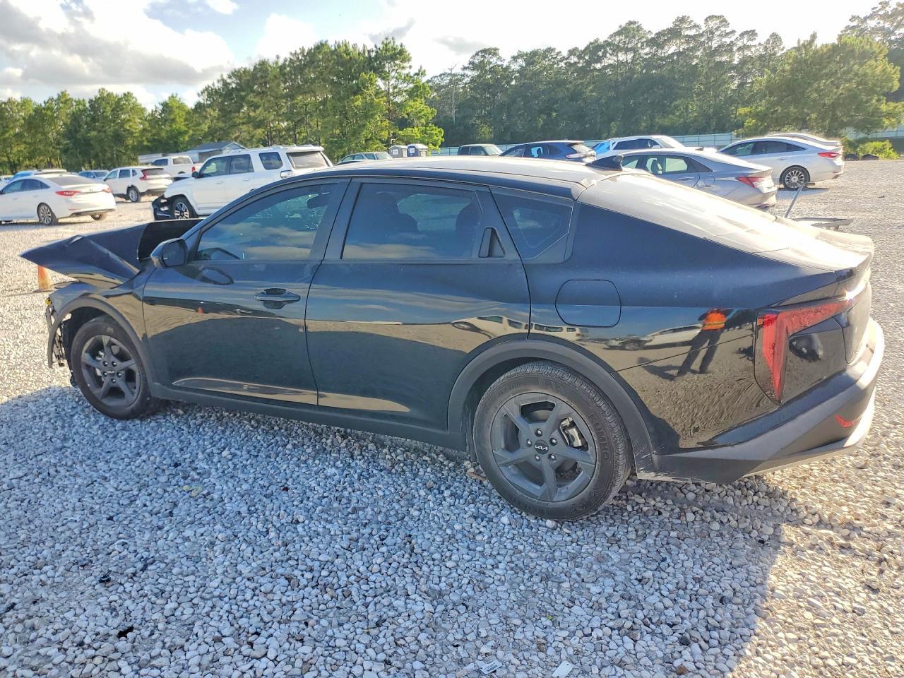 2026 Kia K4 Lxs - Image 2