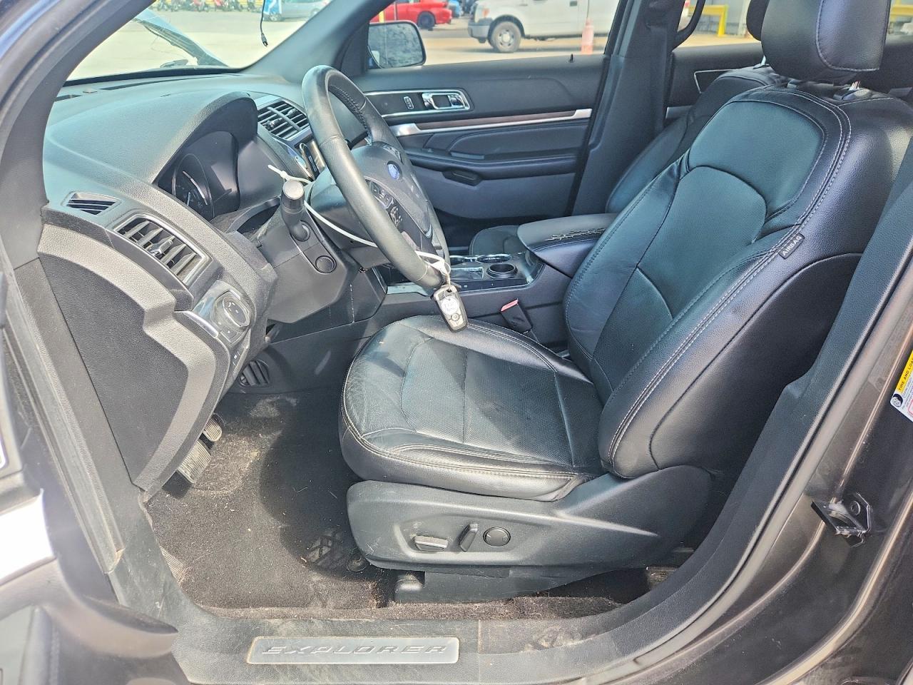2019 Ford Explorer Limited - Image 7