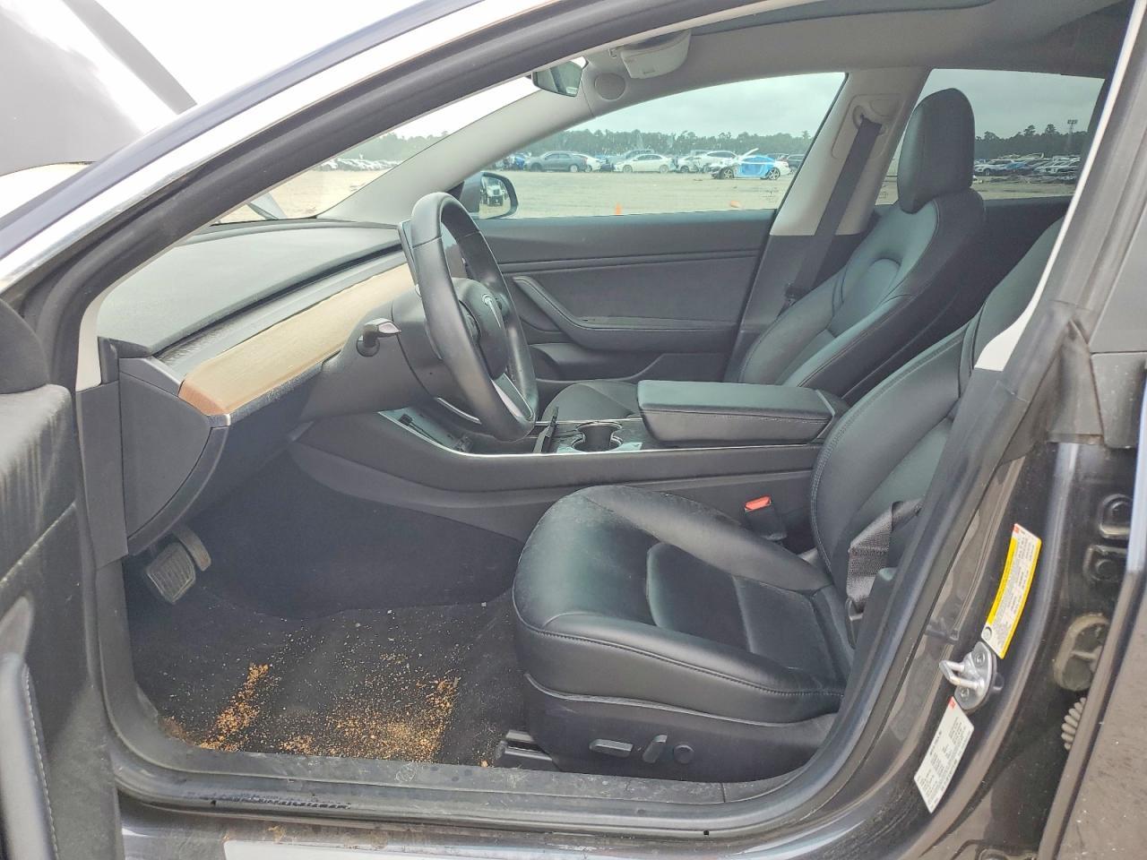 2018 Tesla Model 3 - Фото 7